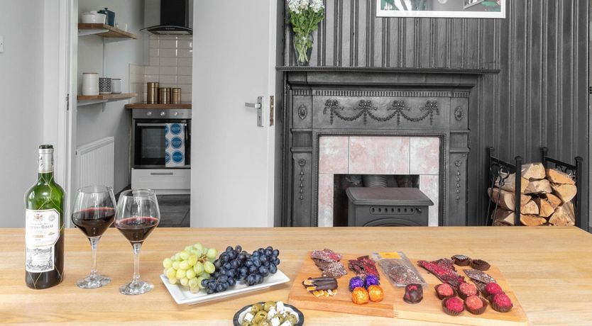 Photo of The Sleepy Shell - AVAILABLE SUMMER DATES