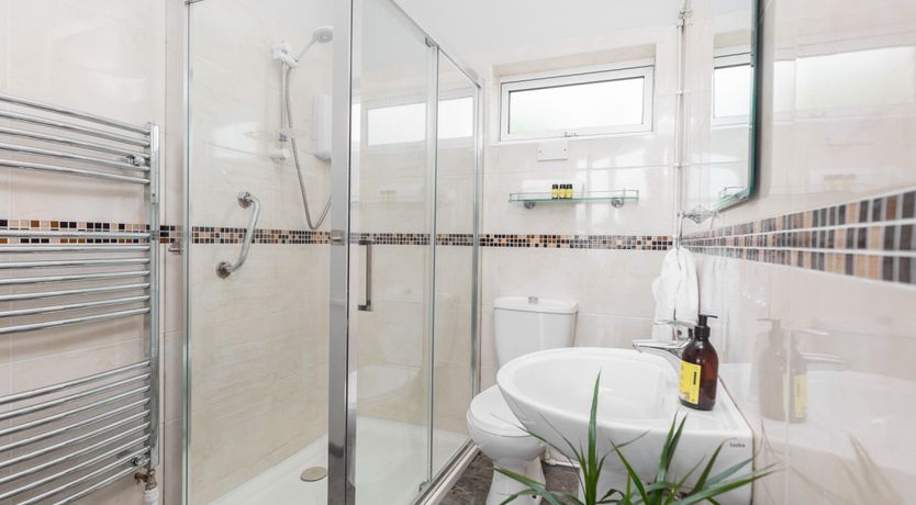 Photo of The Sleepy Shell - AVAILABLE SUMMER DATES