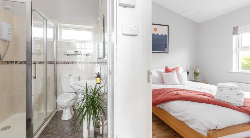 Photo of The Sleepy Shell - AVAILABLE SUMMER DATES