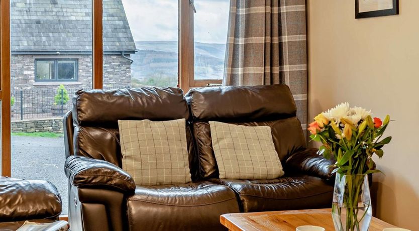 Photo of 2 Bed in Cwmdu