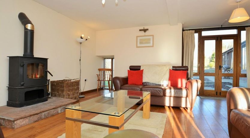 Photo of 3 Bed in Cwmdu