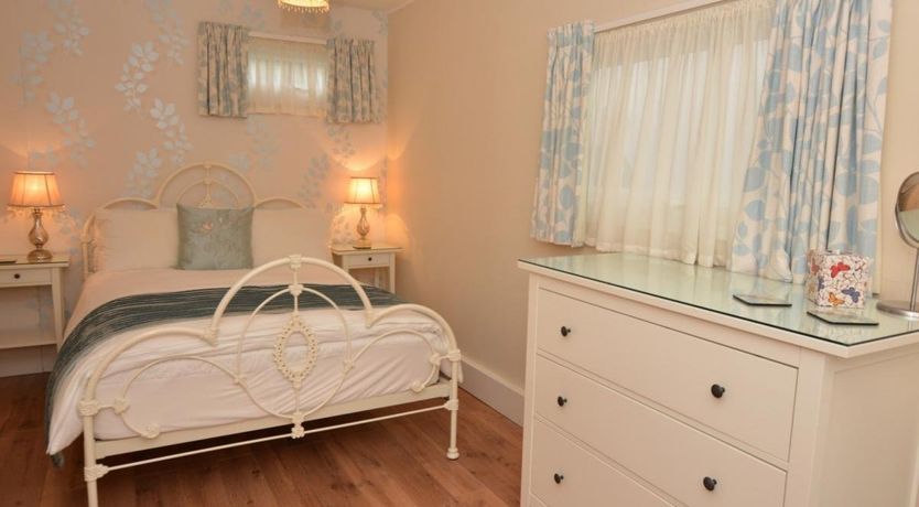 Photo of 1 Bed in Blue Anchor