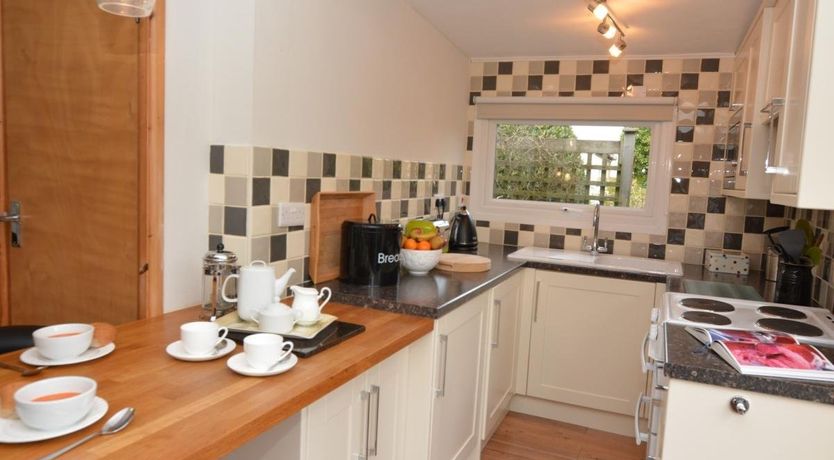 Photo of 1 Bed in Blue Anchor