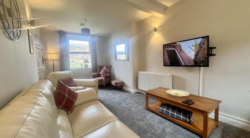 Photo of 4 Bed in Crickhowell