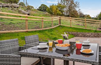 2 Bed in Crickhowell Holiday Cottage