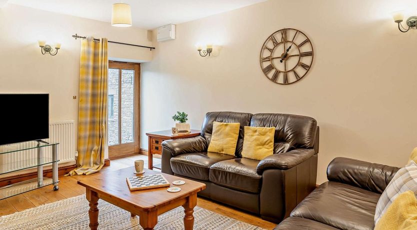 Photo of 2 Bed in Crickhowell