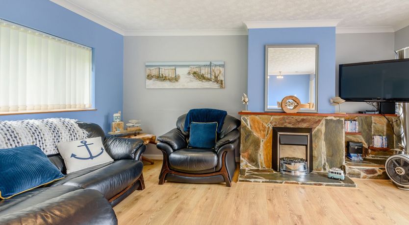 Photo of 17 Glyn Y Marian