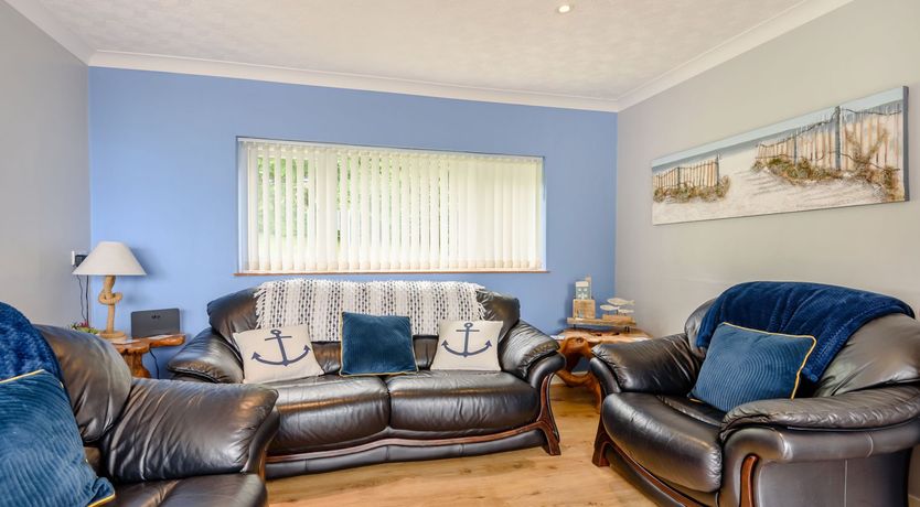 Photo of 17 Glyn Y Marian