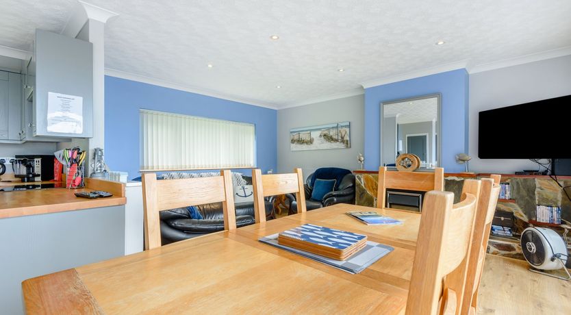 Photo of 17 Glyn Y Marian