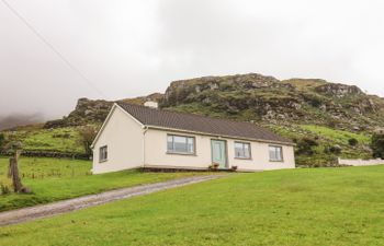 Lyreboy Holiday Cottage