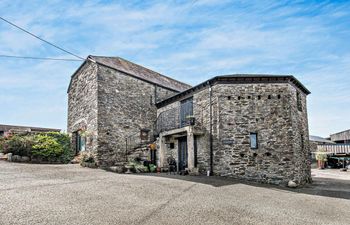 Barn in South Cornwall Holiday Cottage