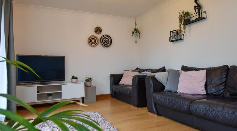 Photo of 5 Bed in Morwenstow