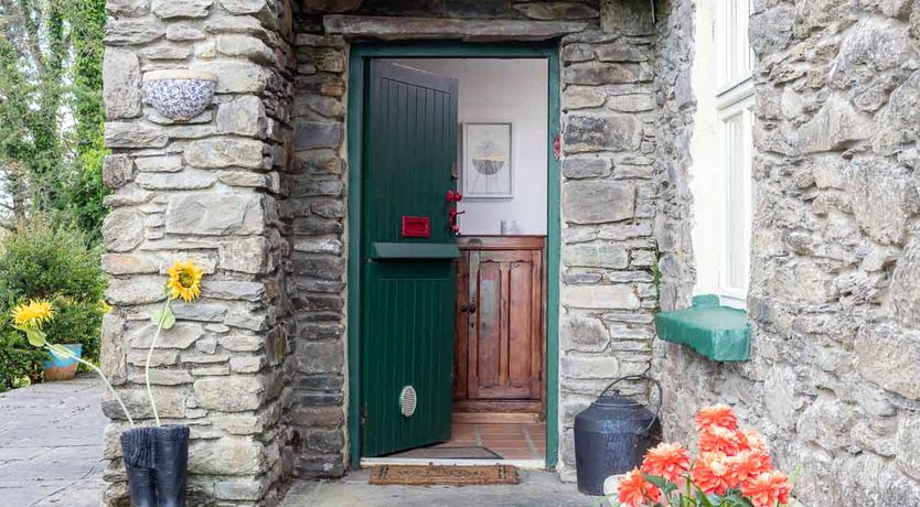 Photo of Coachmans Cottage - MAGICAL HIDEAWAY