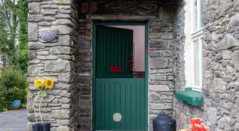 Photo of Coachmans Cottage - MAGICAL HIDEAWAY