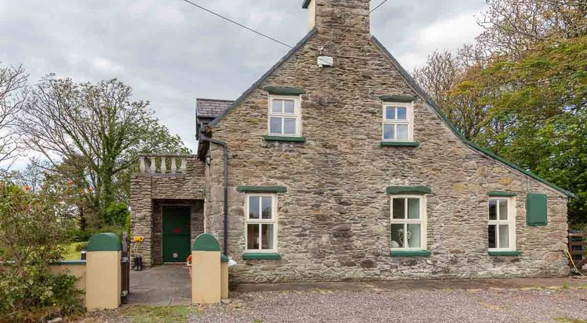 Photo of Coachmans Cottage - MAGICAL HIDEAWAY