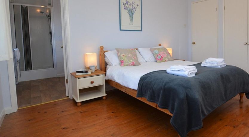 Photo of 4 Bed in Melbury Osmond