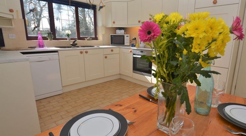 Photo of 4 Bed in Melbury Osmond