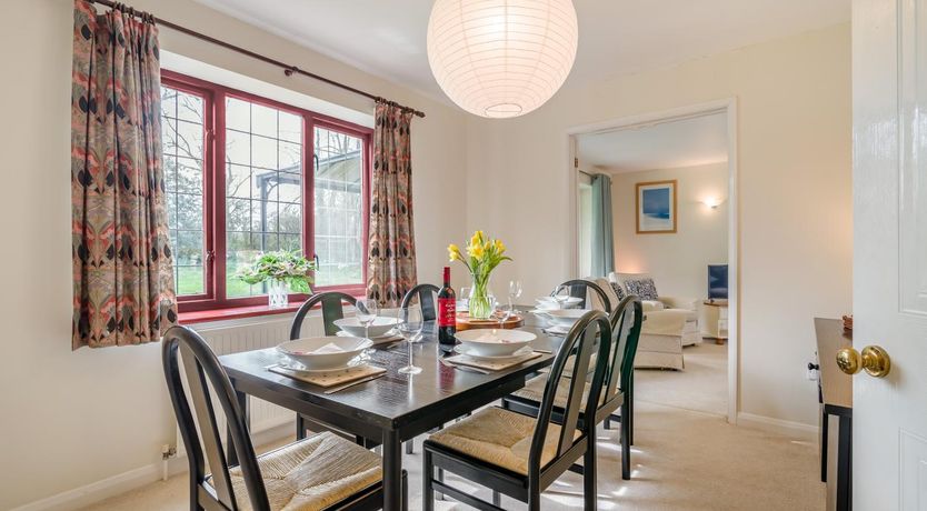 Photo of 4 Bed in Dorchester