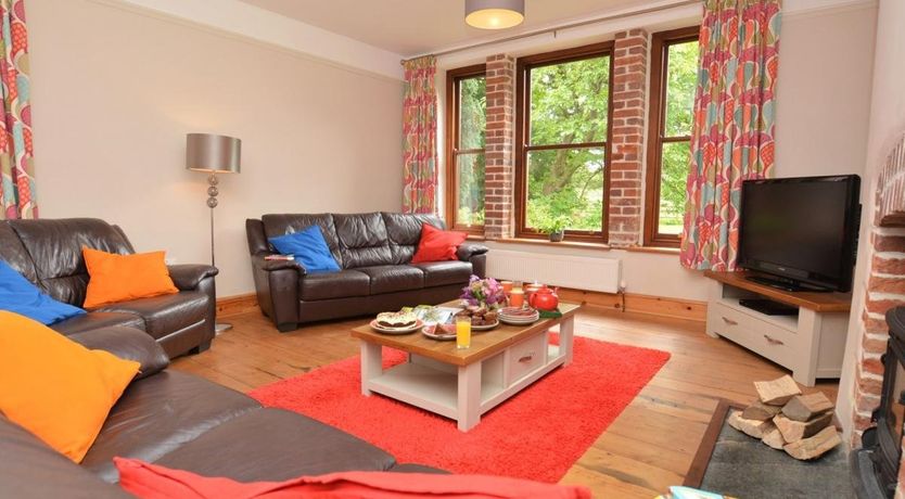 Photo of 4 Bed in Stratton