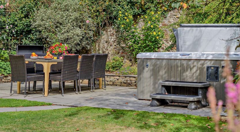 Photo of 4 Bed in Bude