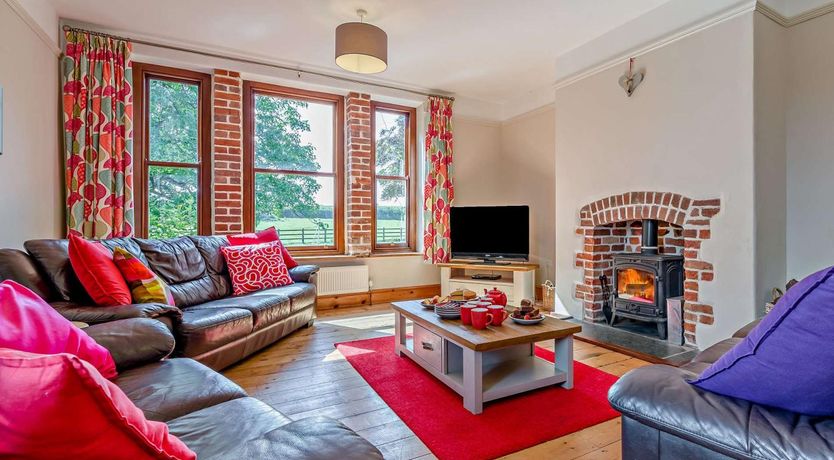 Photo of 4 Bed in Bude