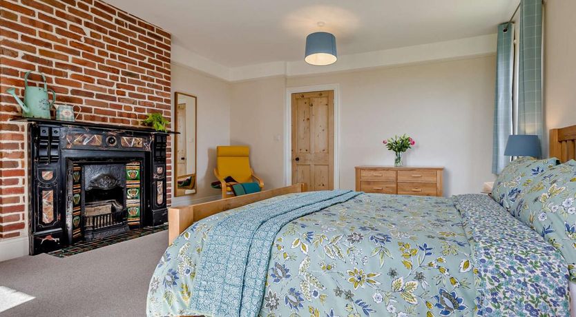 Photo of 4 Bed in Bude