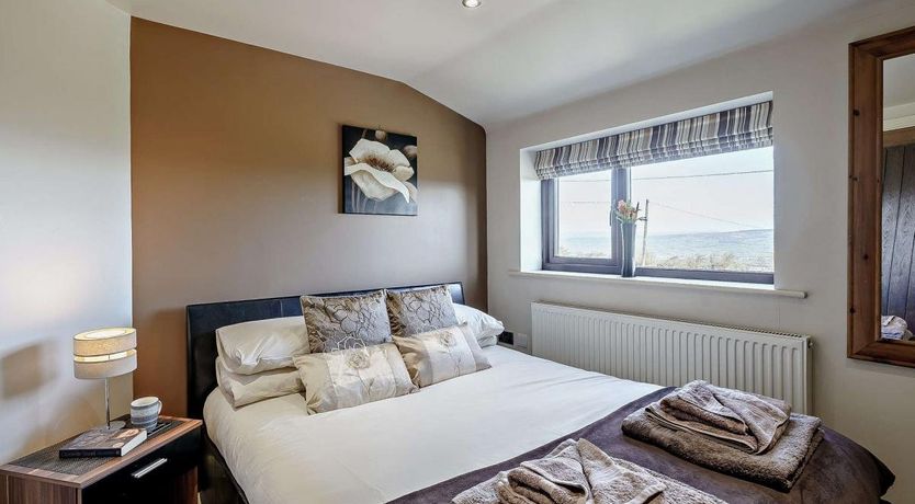 Photo of 2 Bed in Mellor