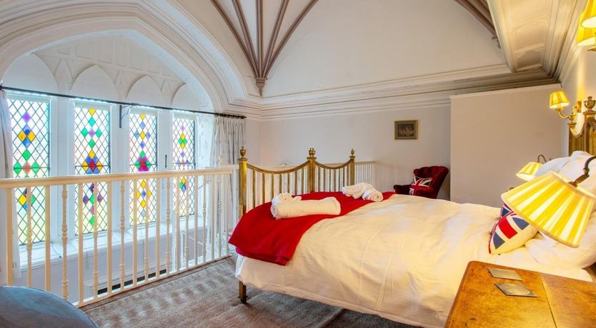 Photo of 6 Bed in Kilmarnock