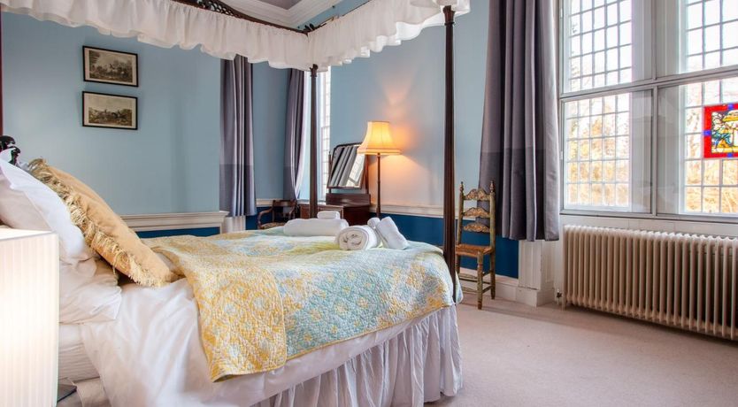 Photo of 6 Bed in Kilmarnock