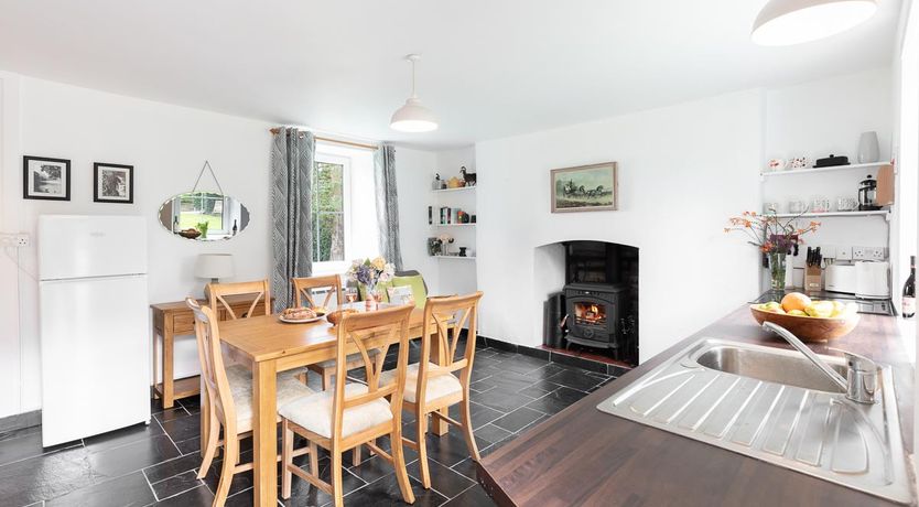 Photo of Gleesons Farmhouse - Cosy family home