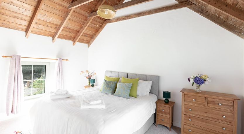 Photo of Gleesons Farmhouse - Cosy family home