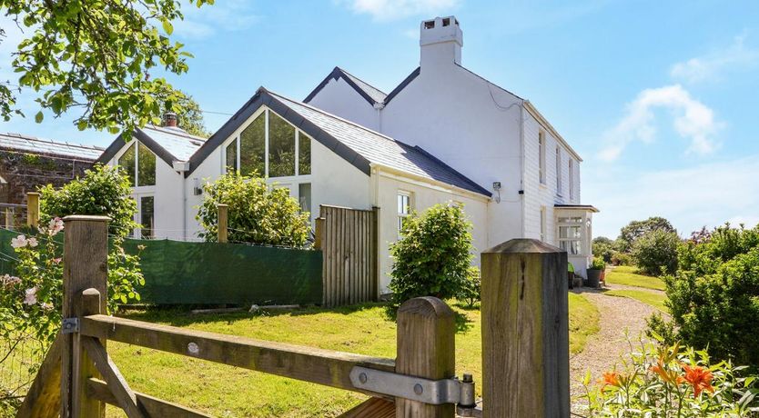 Photo of 1 Bed in Higher Metherell