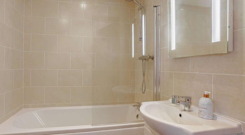 Photo of 2 Bed in Launceston