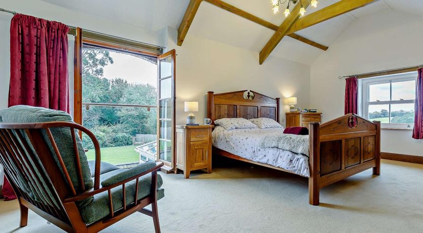 Photo of 1 Bed in Callington