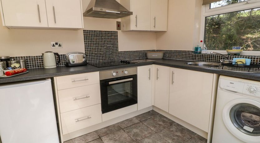 Photo of 3 Rosecraddoc Lodge