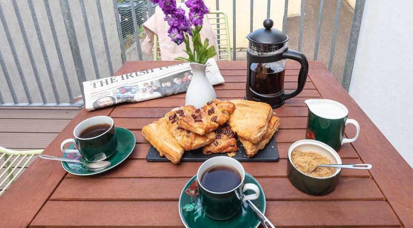 Photo of Aistear - TOWN CENTRE WITH PRIVATE BALCONY 