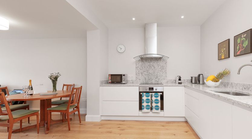 Photo of Aistear - TOWN CENTRE WITH PRIVATE BALCONY 