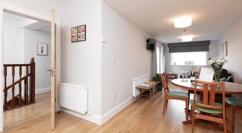 Photo of Aistear - TOWN CENTRE WITH PRIVATE BALCONY 