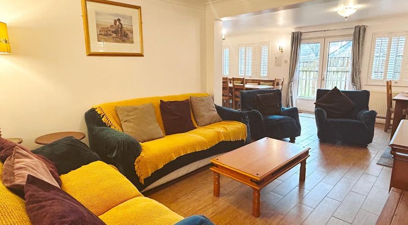 Photo of 3 Bed in Thornbury