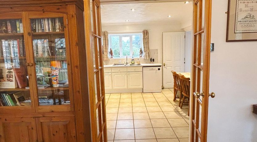 Photo of 3 Bed in Thornbury