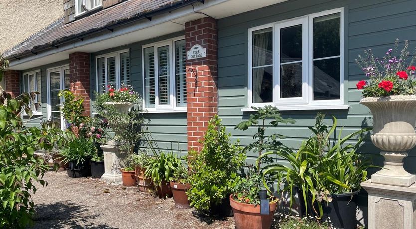 Photo of 3 Bed in Thornbury