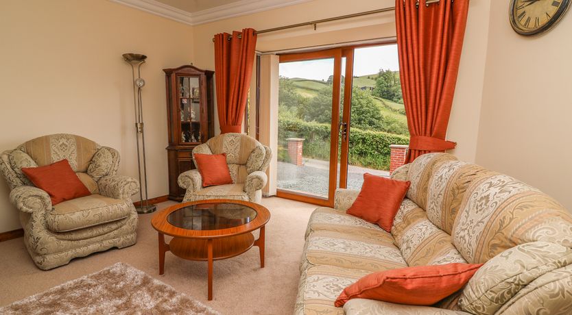 Photo of Drainbyrion Farm House