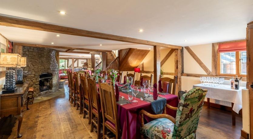 Photo of 8 Bed in Bettws Cedewain