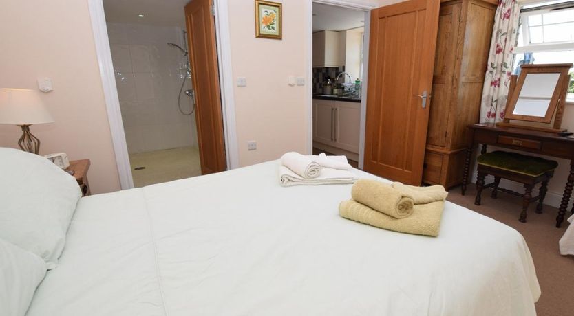 Photo of 1 Bed in Cwmfelin Mynach