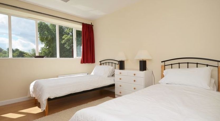 Photo of 5 Bed in Walworth