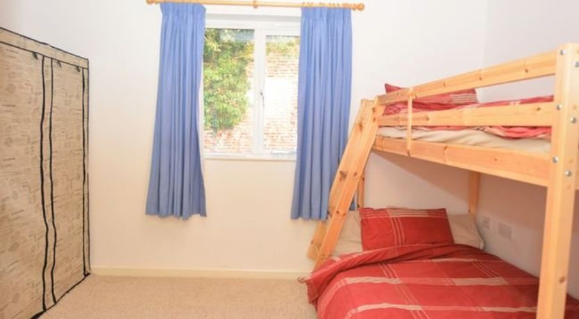 Photo of 5 Bed in Walworth