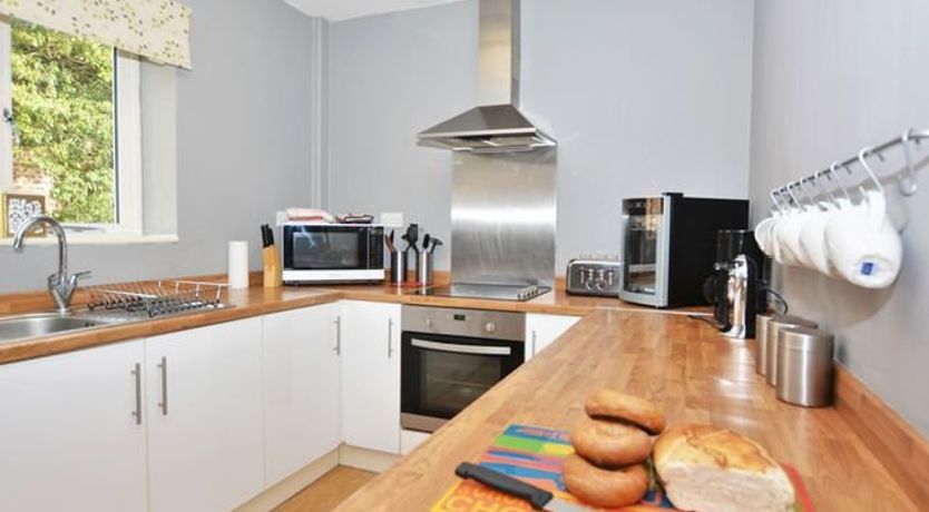 Photo of 5 Bed in Walworth