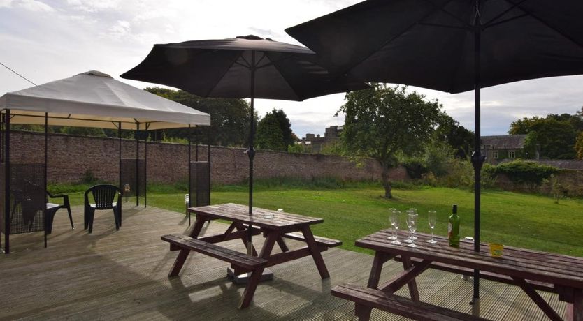 Photo of 5 Bed in Walworth