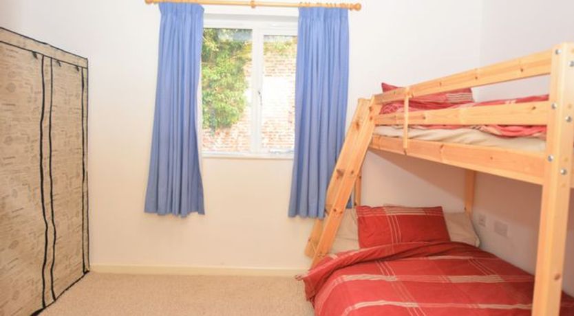 Photo of 5 Bed in Darlington