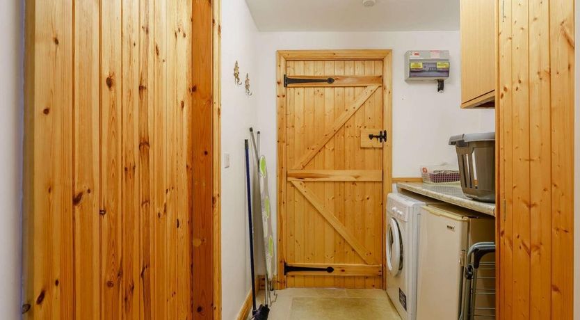 Photo of 2 Bed in Chop Gate